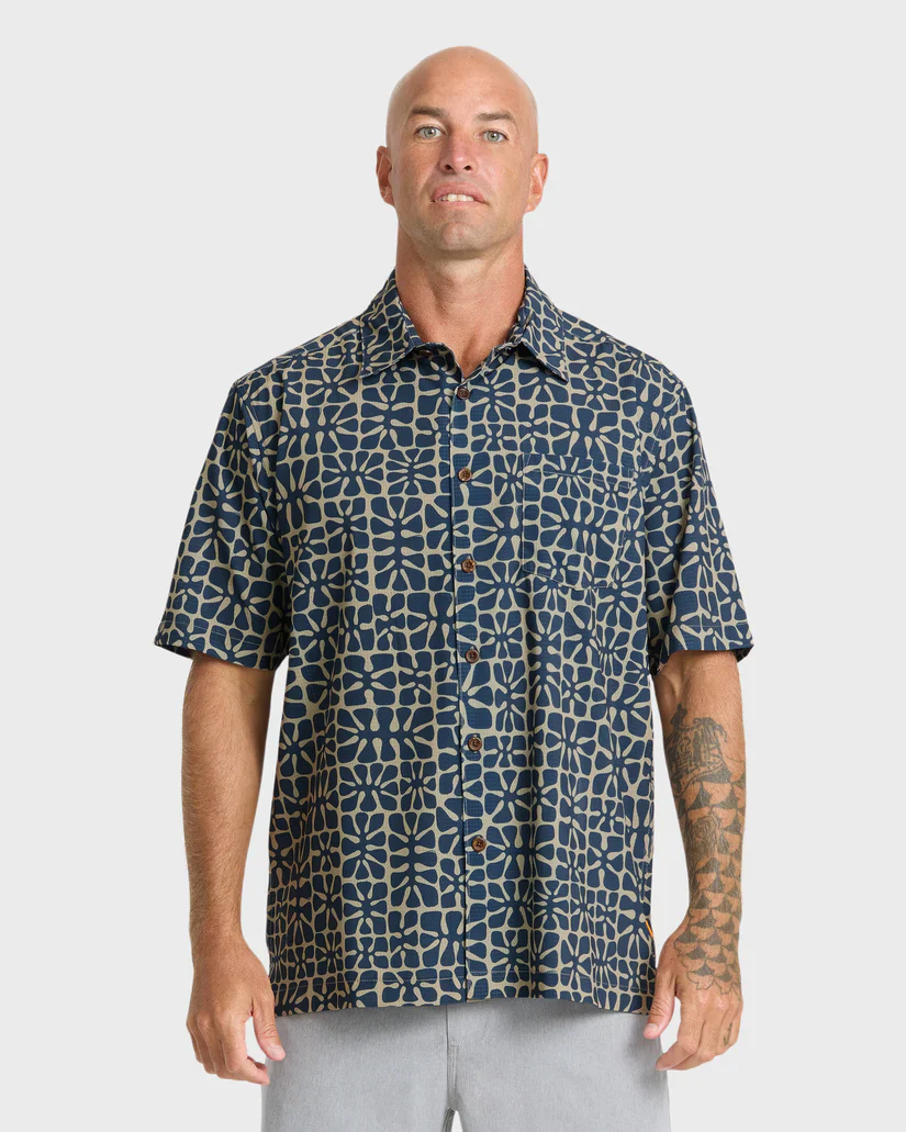 QUIKSILVER CORAL SEA BUTTON DOWN WOVEN SHIRT - DARK DENIM