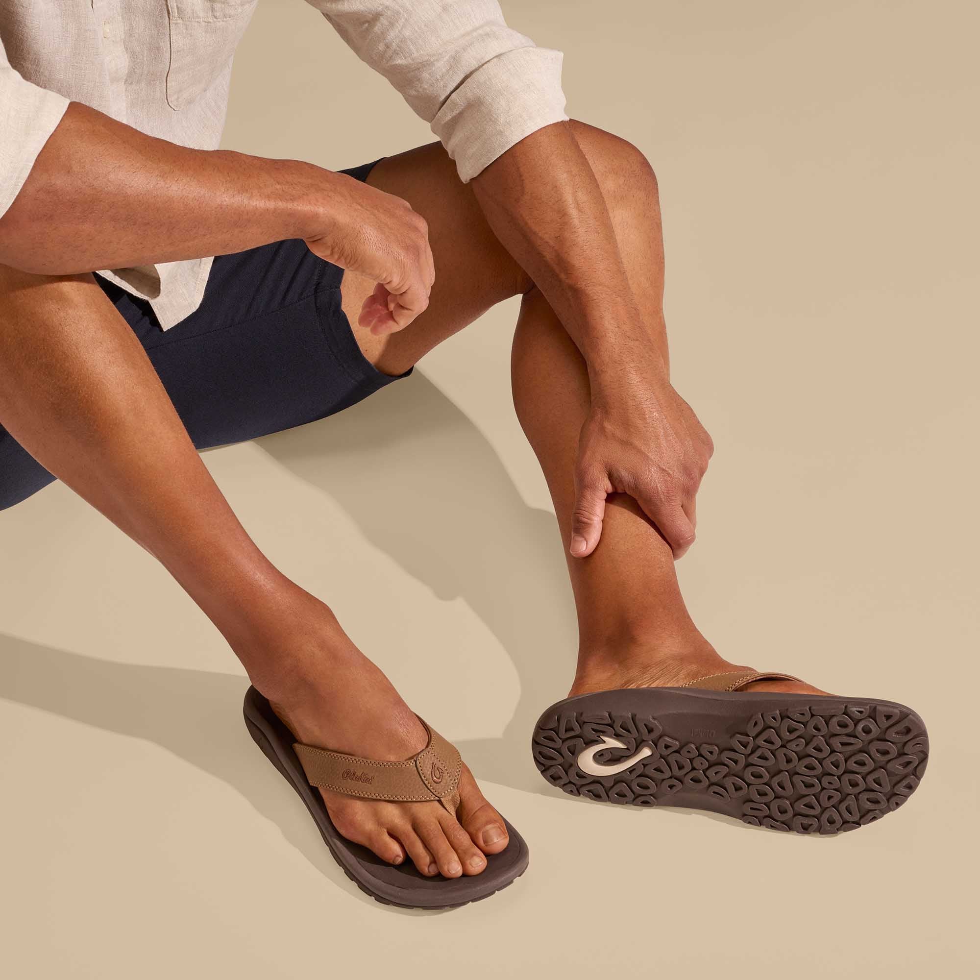 OLUKAI 'OHANA MENS SANDAL - TAN/DARK JAVA - Image 4