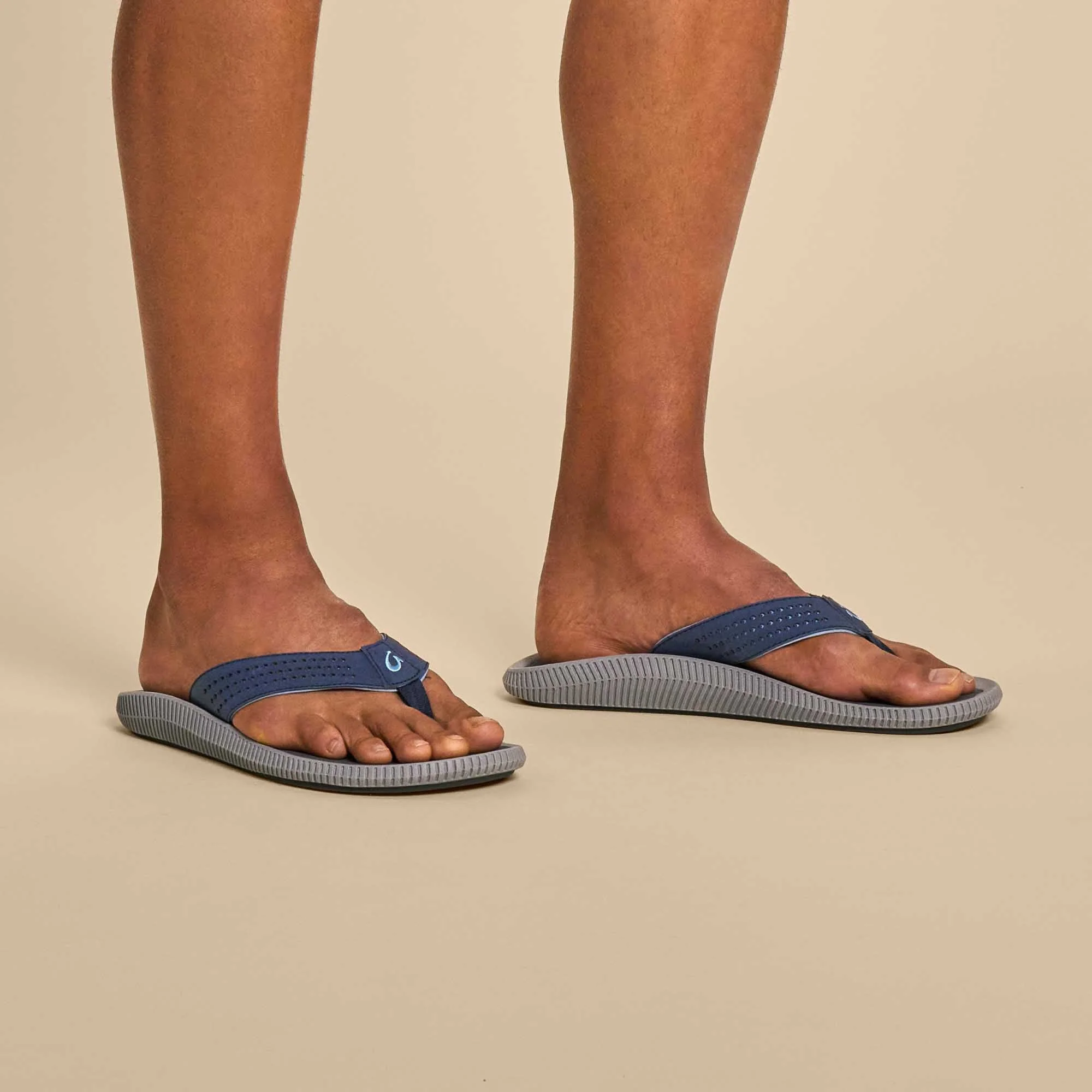 OLUKAI ULELE MENS SANDAL - BLUE DEPTH/CHARCOAL - Image 4