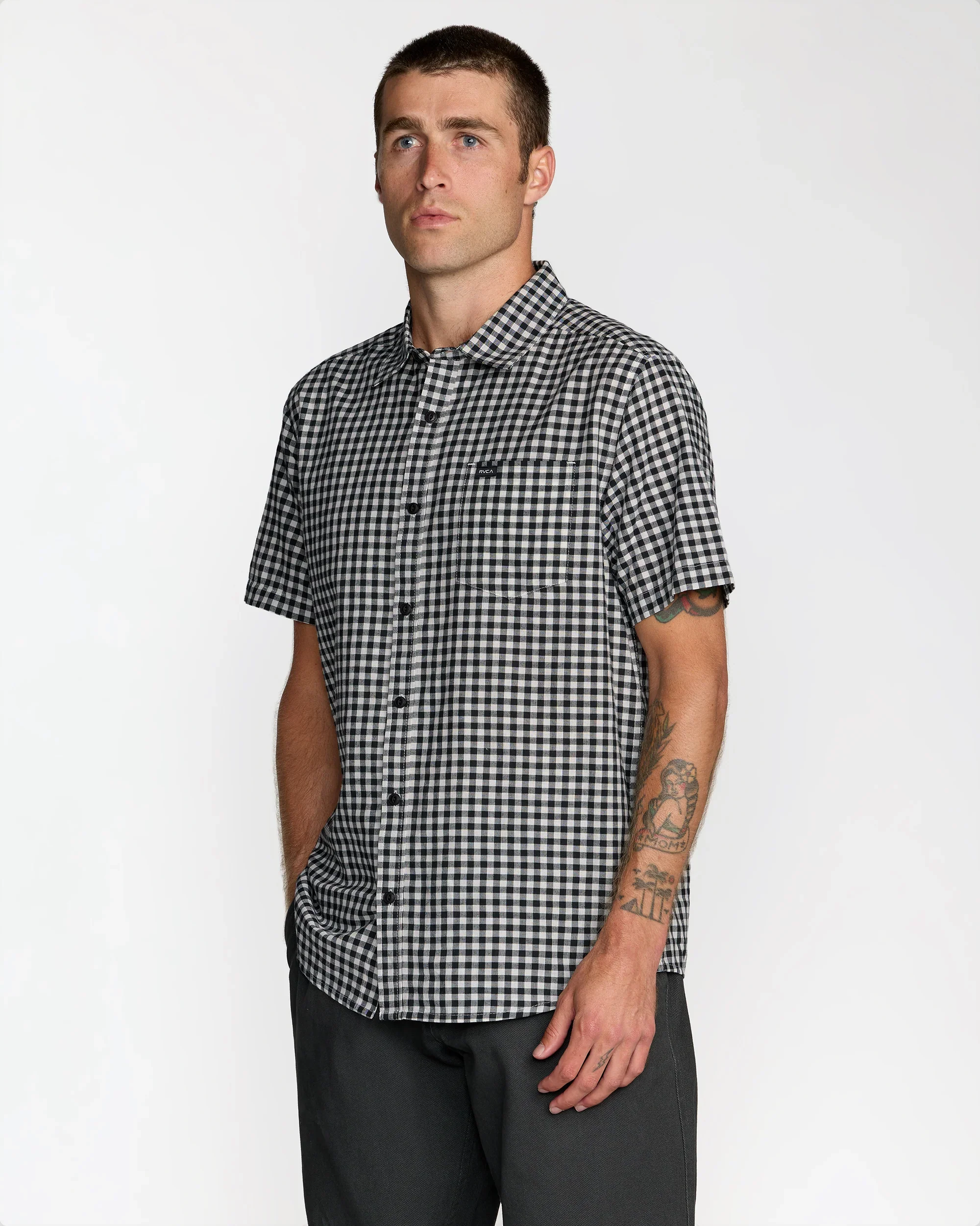RVCA OVERSPRAY BUTTON DOWN WOVEN SHIRT - BLACK WHITE